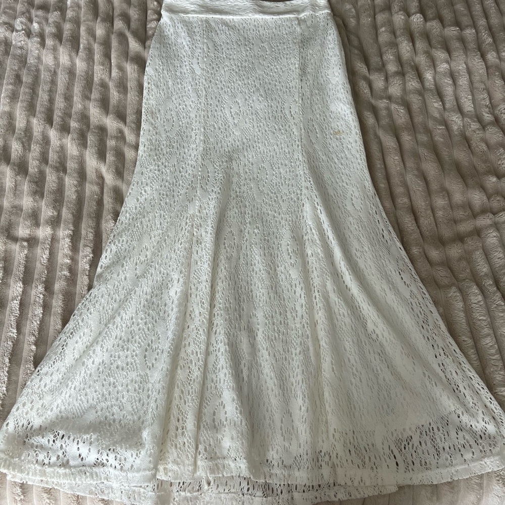 Badgley Mischka White Lace Maxi Trumpet Skirt